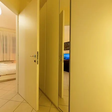 Apartament Housmart San Lazzaro Salvo D'acquisto 16 *