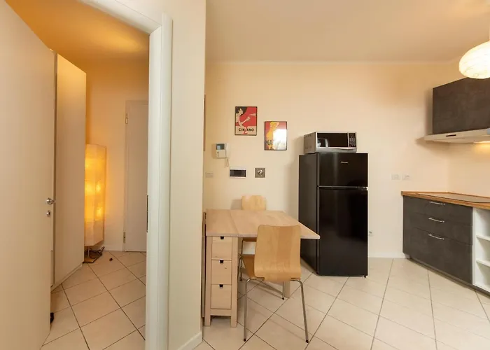 아파트 Housmart San Lazzaro Salvo D'acquisto 16